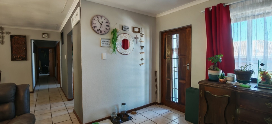 3 Bedroom Property for Sale in Dana Bay Western Cape